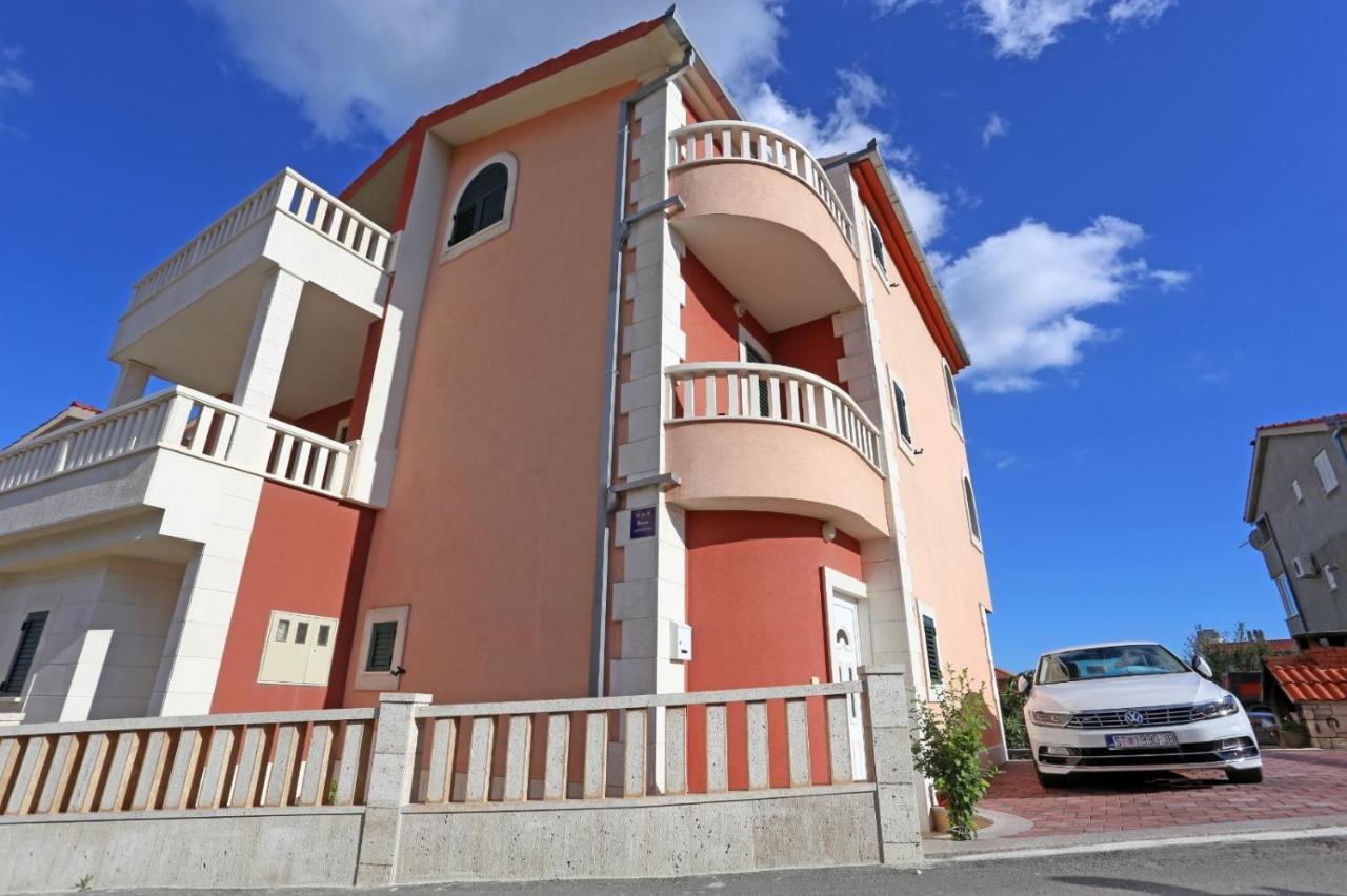 Jurica Apartman Salona Kültér fotó